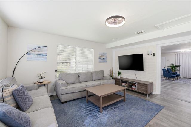 2153 LONGVIEW Drive, Tallahassee, FL 32303