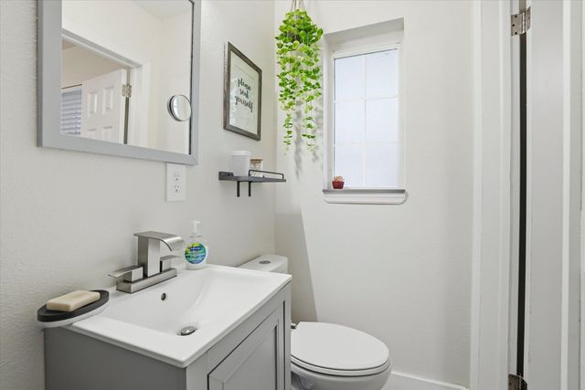 2153 LONGVIEW Drive, Tallahassee, FL 32303