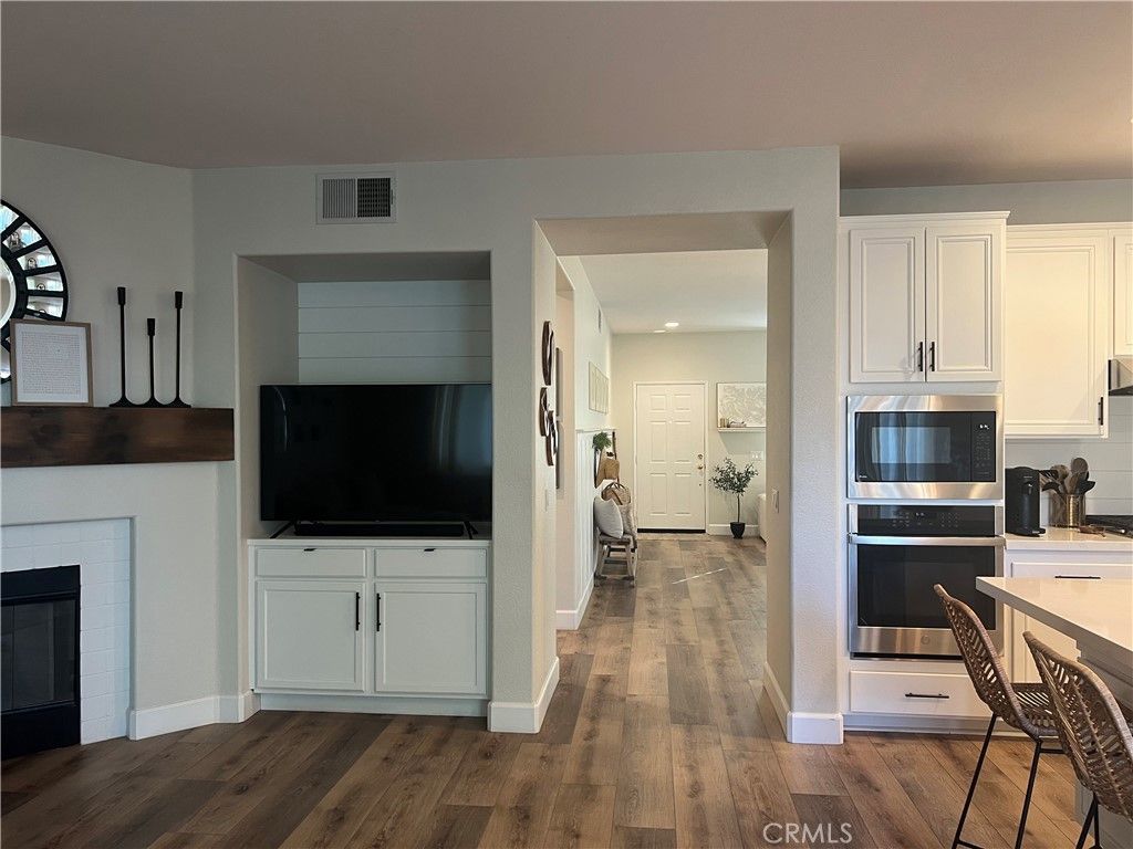 Image 10 of property listing at 24392 Calle Estancia, Murrieta, CA 92562