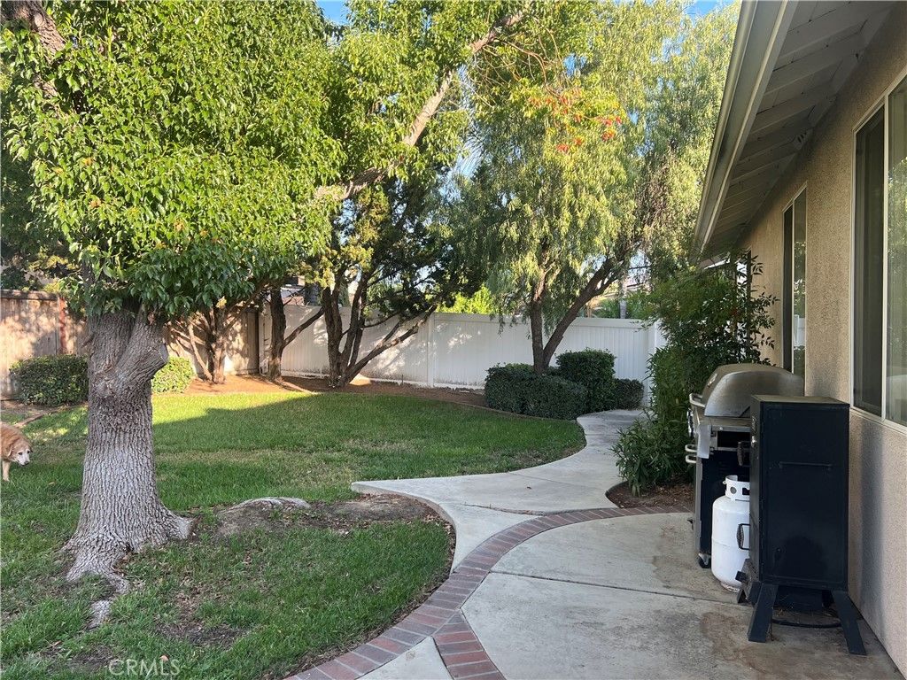 Image 20 of property listing at 24392 Calle Estancia, Murrieta, CA 92562