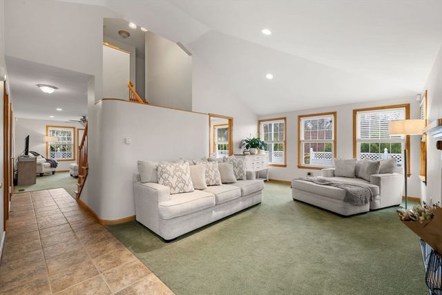 61 American Legion Highway, Westport, MA 02790