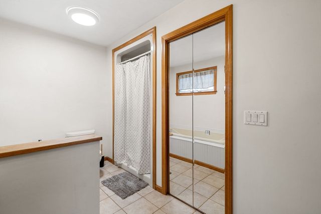 61 American Legion Highway, Westport, MA 02790