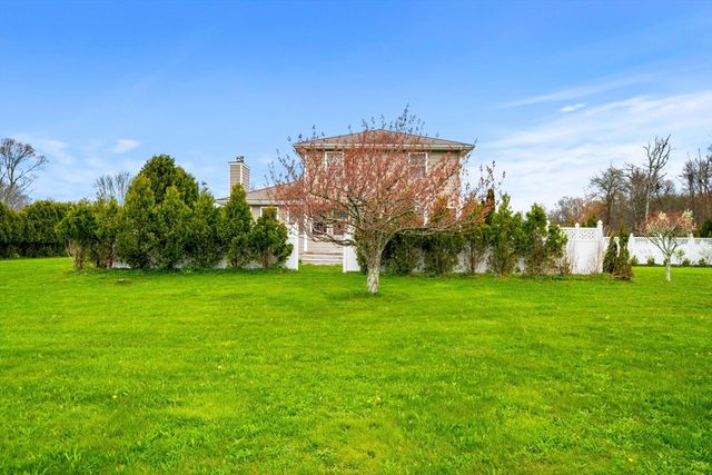 61 American Legion Highway, Westport, MA 02790