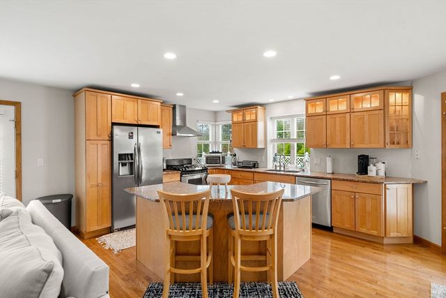 61 American Legion Highway, Westport, MA 02790