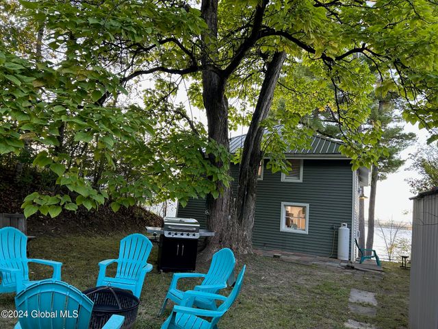 696 NY-9P, Stillwater, NY 12866