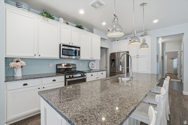 10606 S LAKE AVE, South Jordan, UT 84009