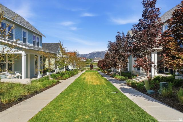 10606 S LAKE AVE, South Jordan, UT 84009