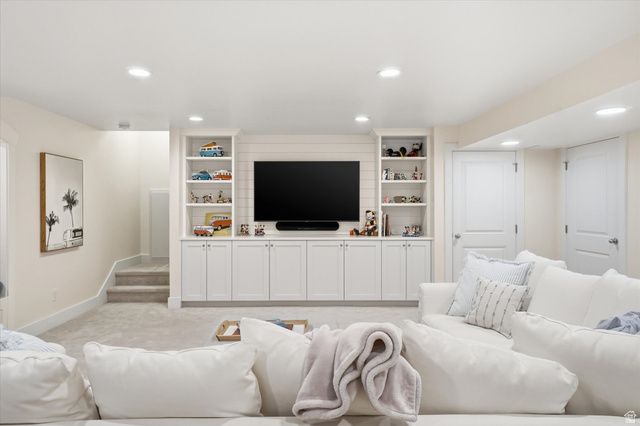 10606 S LAKE AVE, South Jordan, UT 84009
