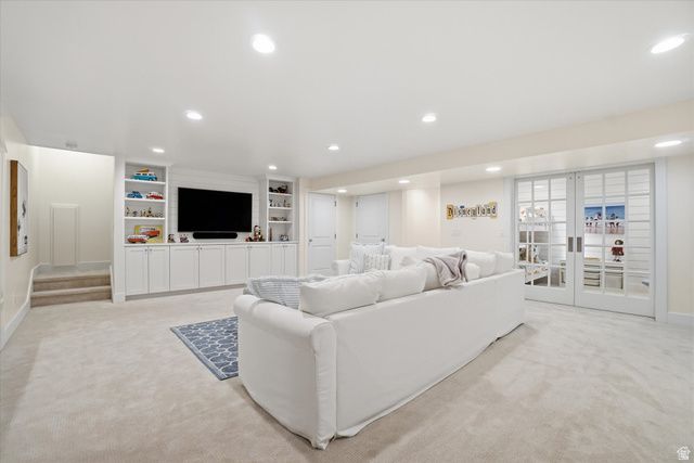 10606 S LAKE AVE, South Jordan, UT 84009