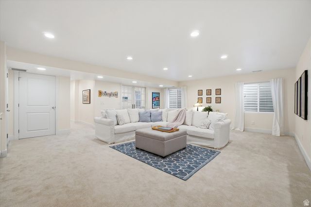 10606 S LAKE AVE, South Jordan, UT 84009
