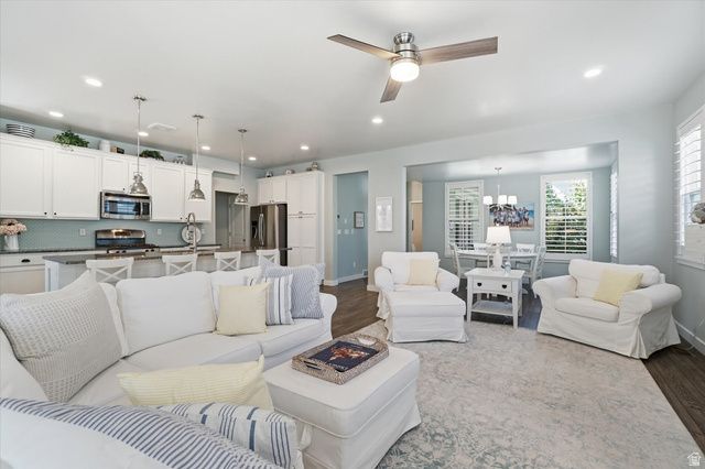 10606 S LAKE AVE, South Jordan, UT 84009