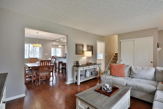 7044 Linworth Road, Columbus, OH 43235