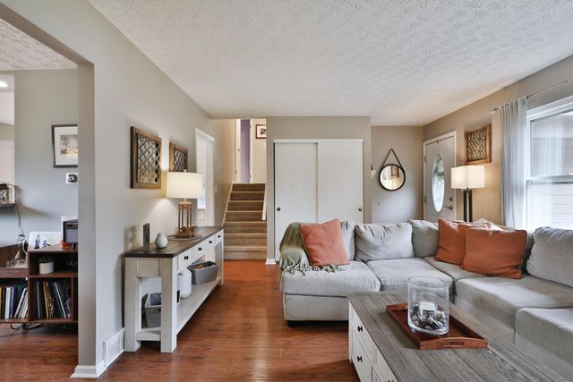 7044 Linworth Road, Columbus, OH 43235