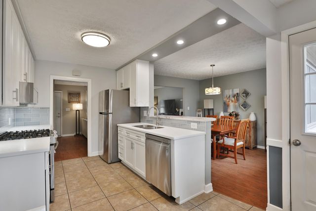 7044 Linworth Road, Columbus, OH 43235