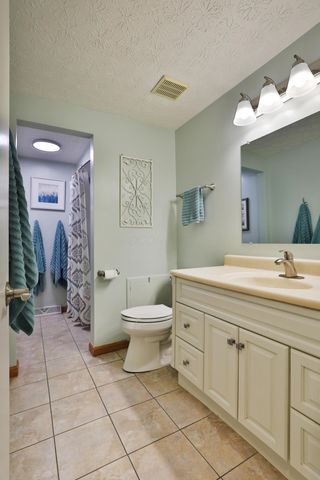 7044 Linworth Road, Columbus, OH 43235