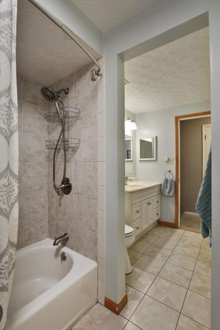 7044 Linworth Road, Columbus, OH 43235