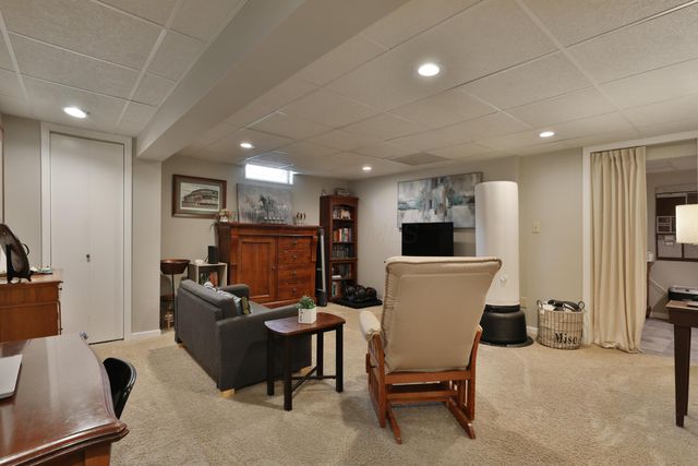 7044 Linworth Road, Columbus, OH 43235