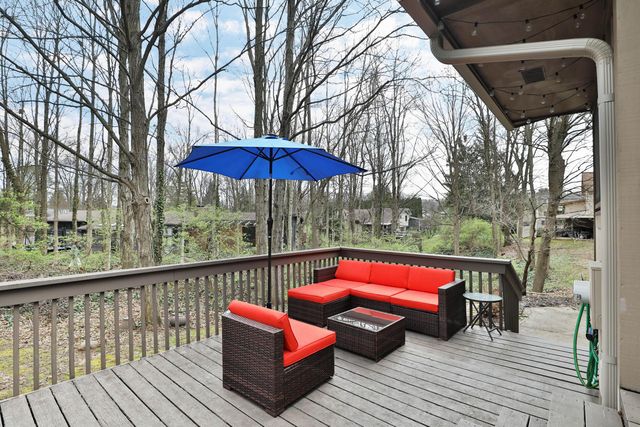 7044 Linworth Road, Columbus, OH 43235