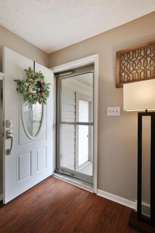 7044 Linworth Road, Columbus, OH 43235