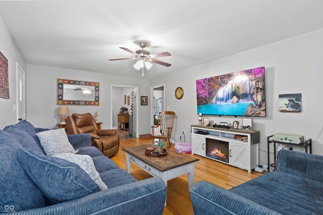 400 Orchard Lane, Greenwood, IN 46142