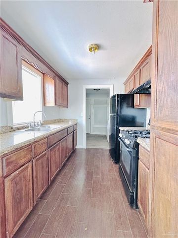 418 E Madison Avenue, Harlingen, TX 78550