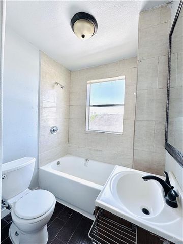 418 E Madison Avenue, Harlingen, TX 78550