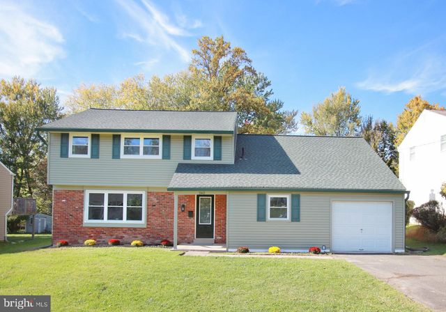 262 CENTENNIAL RD, Warminster, PA 18974