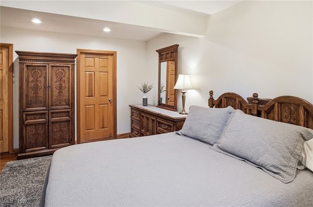 1721 Northmoreland Boulevard, Cuyahoga Falls, OH 44221