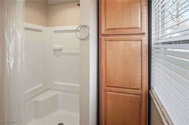 1721 Northmoreland Boulevard, Cuyahoga Falls, OH 44221