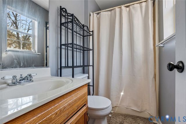 14100 Bermuda Point Ct, Chester, VA 23836