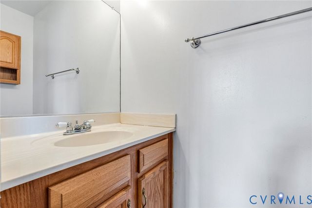 14100 Bermuda Point Ct, Chester, VA 23836