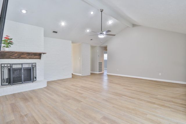509 Belmont Drive, Friendswood, TX 77546