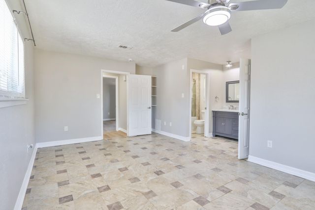 509 Belmont Drive, Friendswood, TX 77546