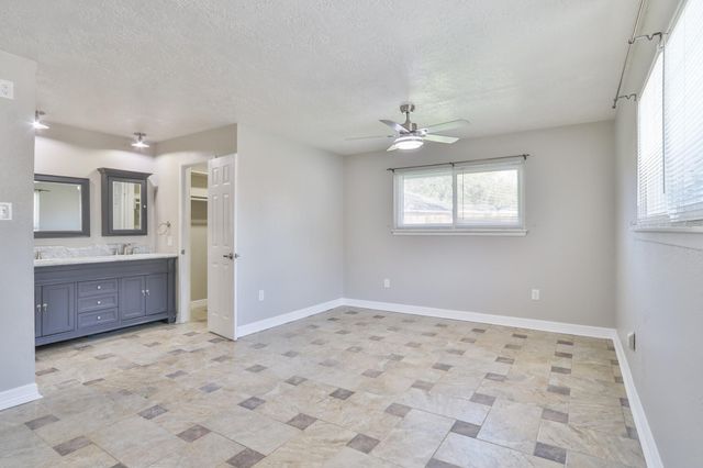 509 Belmont Drive, Friendswood, TX 77546