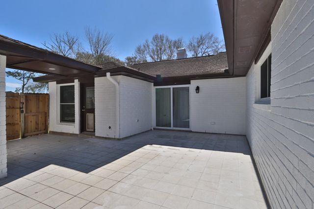 509 Belmont Drive, Friendswood, TX 77546