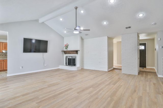 509 Belmont Drive, Friendswood, TX 77546