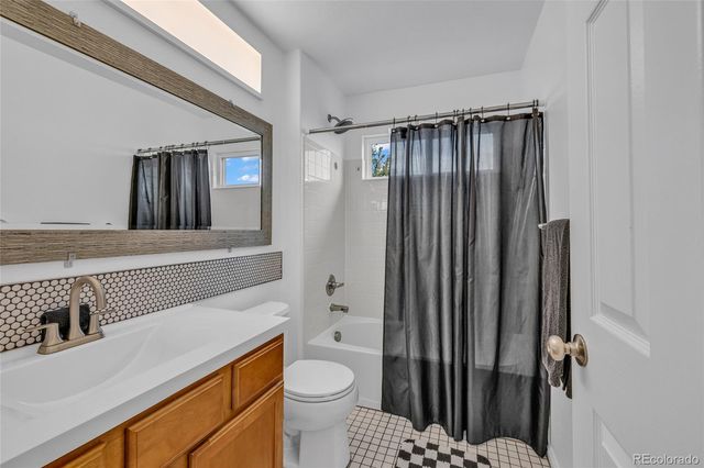 24265 E Wagon Trail Avenue, Aurora, CO 80016