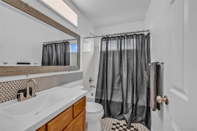 24265 E Wagon Trail Avenue, Aurora, CO 80016