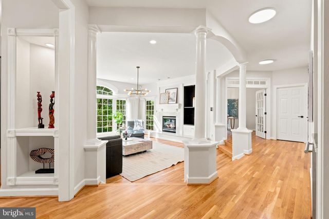 9313 HARRISONS FARM WAY, Laytonsville, MD 20882