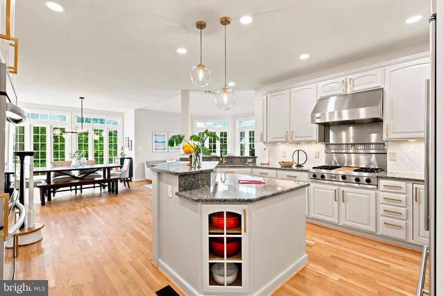 9313 HARRISONS FARM WAY, Laytonsville, MD 20882