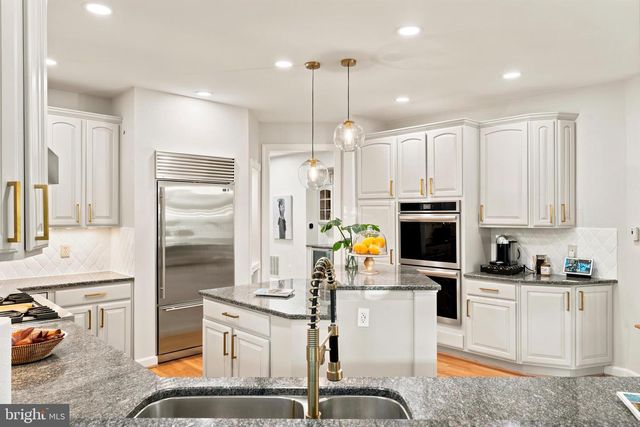 9313 HARRISONS FARM WAY, Laytonsville, MD 20882