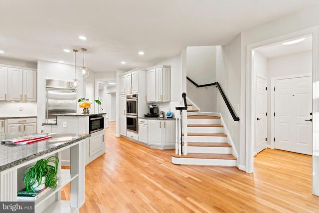 9313 HARRISONS FARM WAY, Laytonsville, MD 20882