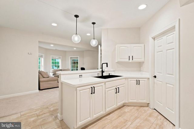 9313 HARRISONS FARM WAY, Laytonsville, MD 20882
