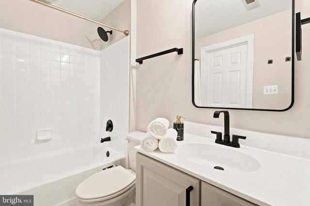 9313 HARRISONS FARM WAY, Laytonsville, MD 20882