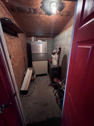 1225 State Line Rd., Cottonwood, AL 36320