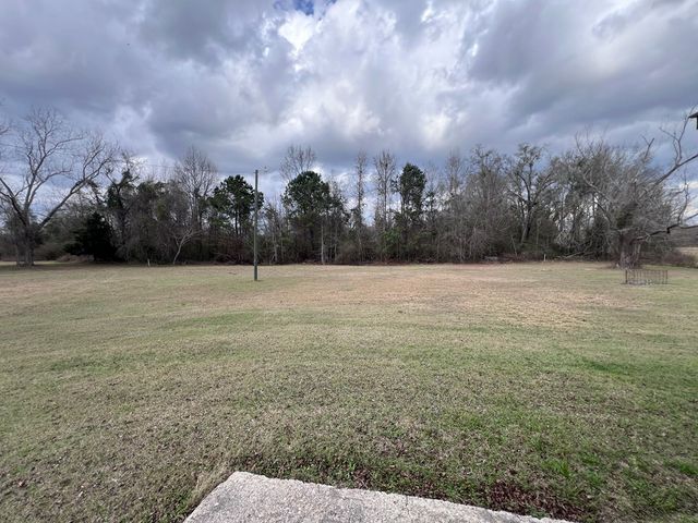 1225 State Line Rd., Cottonwood, AL 36320