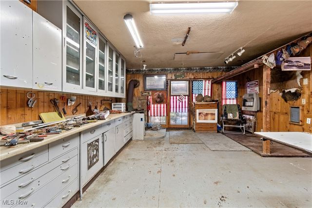 3384 Lullaby Lane, New Franklin, OH 44216