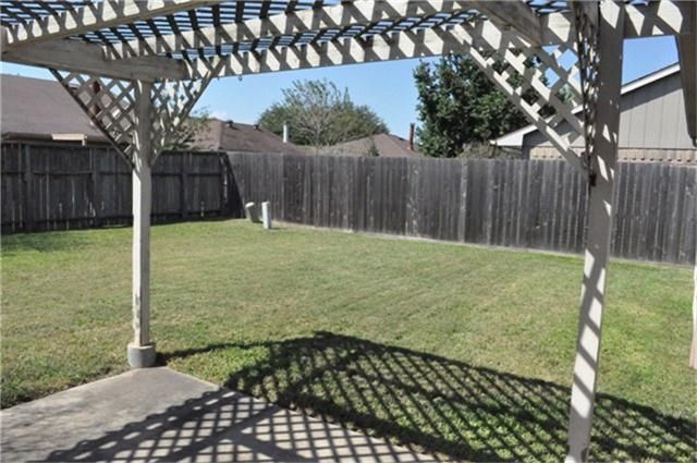 2119 Fountain Drive, Sugar Land, TX 77478