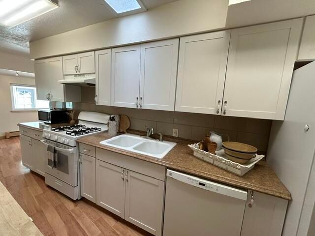 3800 Denise Court NE, Albuquerque, NM 87111