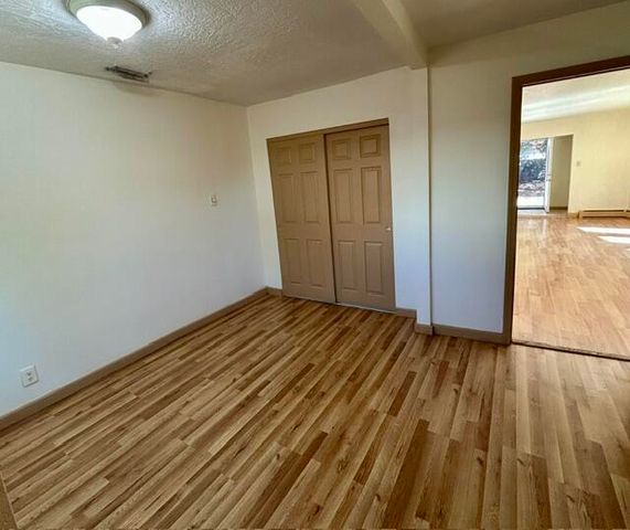 3800 Denise Court NE, Albuquerque, NM 87111